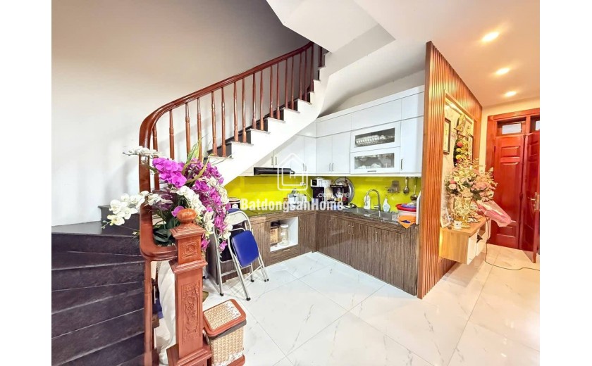 NHÀ ĐẸP Ở LÊ ĐỨC THỌ – 6 TẦNG - LÔ GÓC – CÁCH PHỐ 20M – SỔ NỞ HẬU – NHÀ MỚI XÂY, CHỦ THIỆN TRÍ .